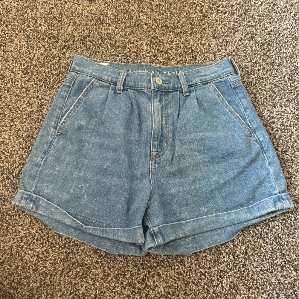 American Eagle Mom Short
